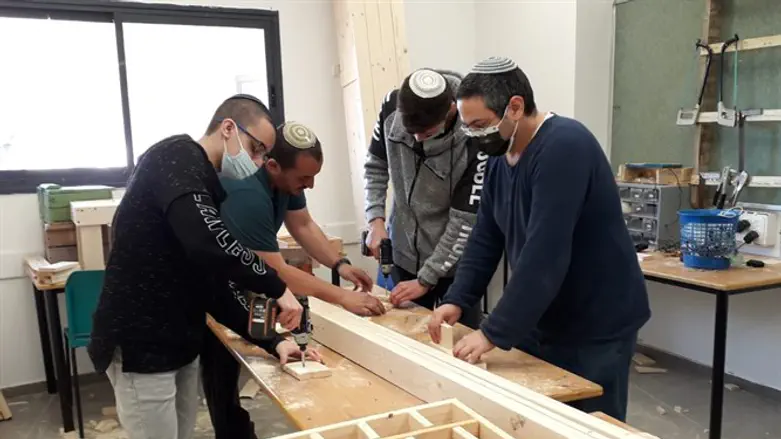 תלמידי ישיבת בני חיל