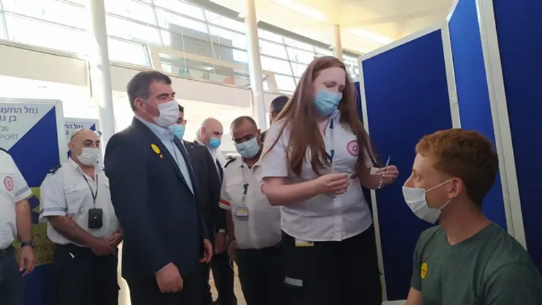 מתחם החיסונים לשליחים בנתב"ג