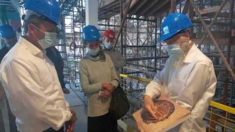 נרגש מהזכות שנפלה בחלקי. הרב פרץ בסיור