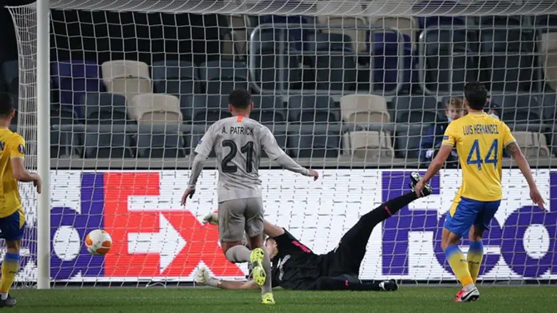 פטריק כובש את היתרון הערב