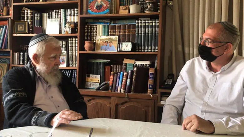 הרב יצחק לוי וניר אורבך