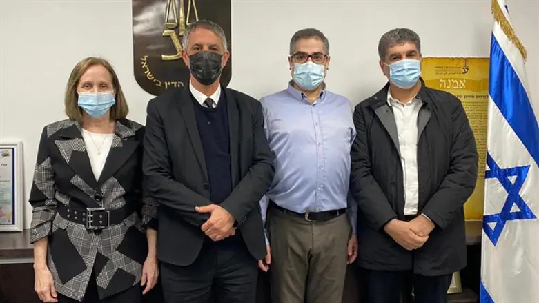 ראש הלשכה עם הנבחרים