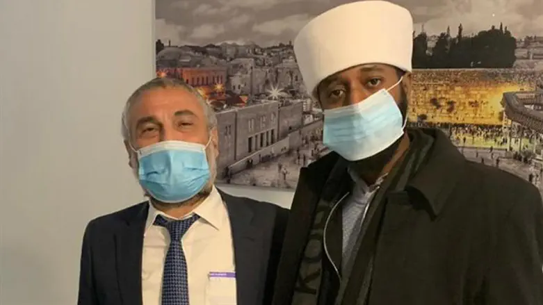 ח"כ אבוטבול עם הקייס