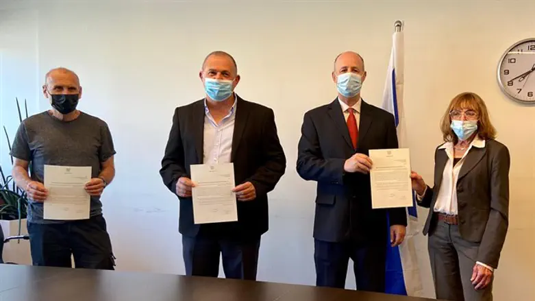 חברי ועדת החקירה לאסון נחל צפית