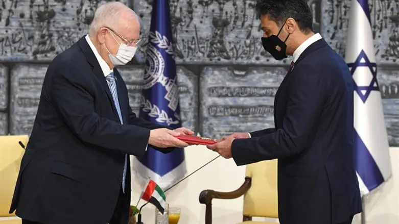 Rivlin receives credentials from UAE Ambassador