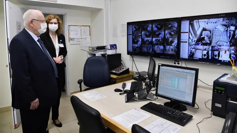 נשיא המדינה רובי ריבלין בביקור בבית החולים