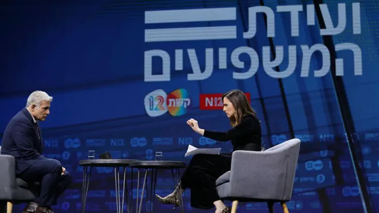 יו"ר יש עתיד, יאיר לפיד, בראיון ליונית לוי ב"ועידת המשפיעים" של קשת ו-N12