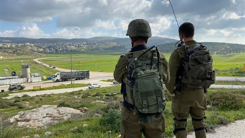 לוחמים מגדוד 90