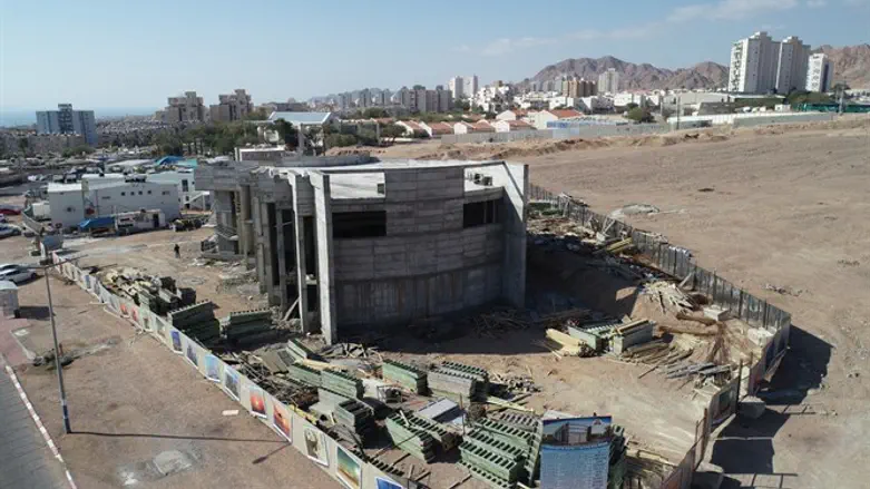 הבנייה מתקדמת