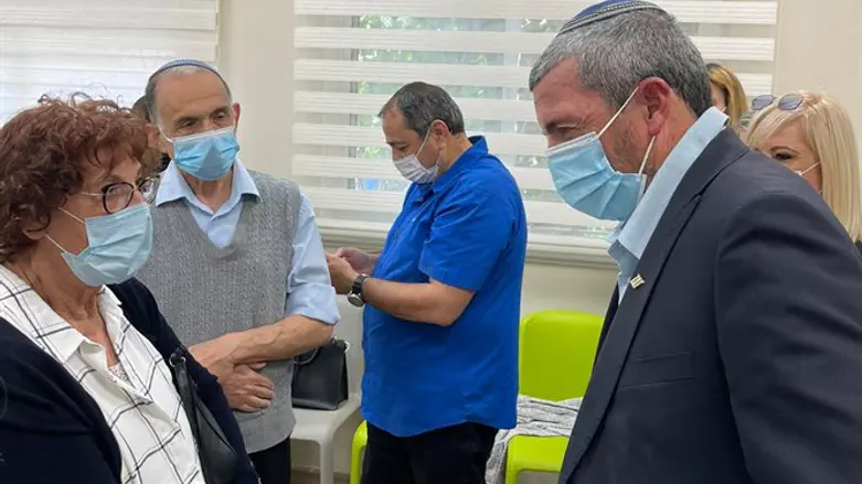 הרב רפי פרץ ונדיה כהן