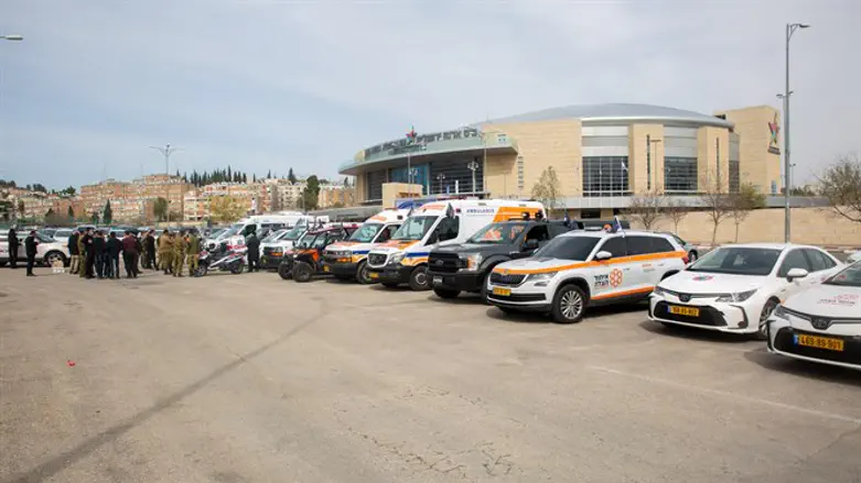 שיירת הסברה ועידוד התחסנות נגד קורונה בשיתוף פיקוד העורף איחוד הצלה וזק"א