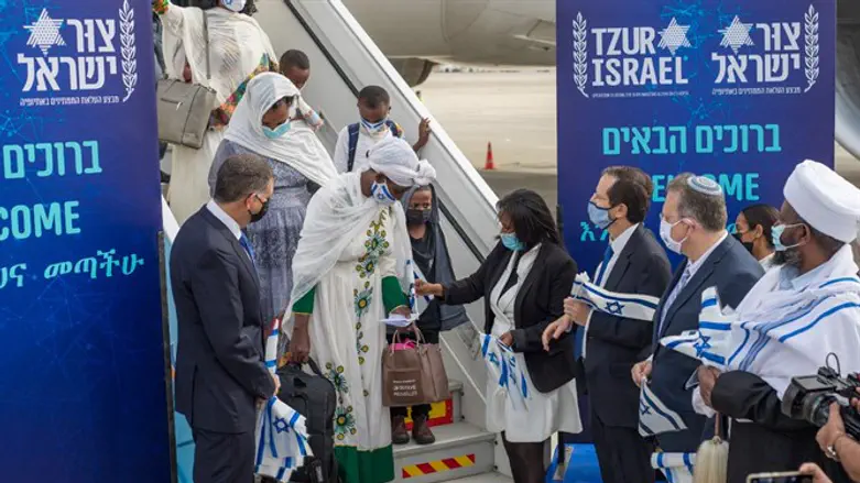 העולים נוחתים בנתב"ג