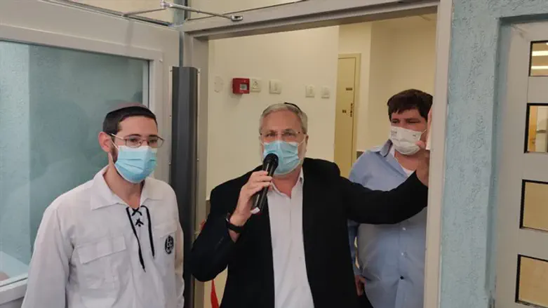 קביעת המזוזה