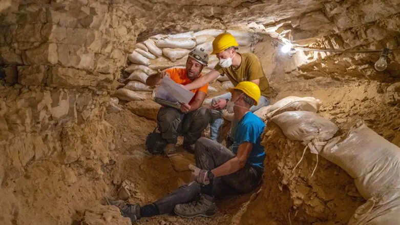 Youth volunteers at excavation site in Cave of Horrors