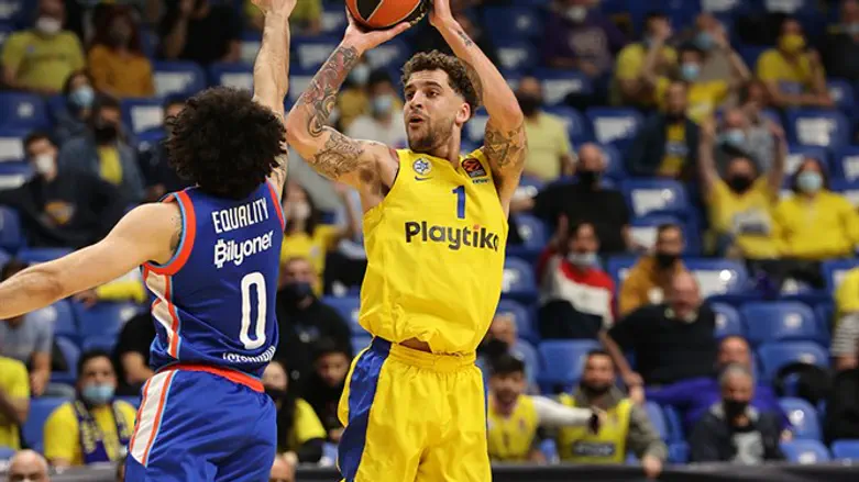 ווילבקין מול לארקין הערב. הובס