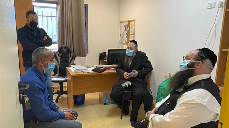 הרב גלאס ברהט