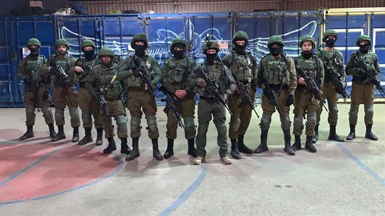 "מזהה חשודים נכנסים למרחב - כל הכוחות היכון היכון"