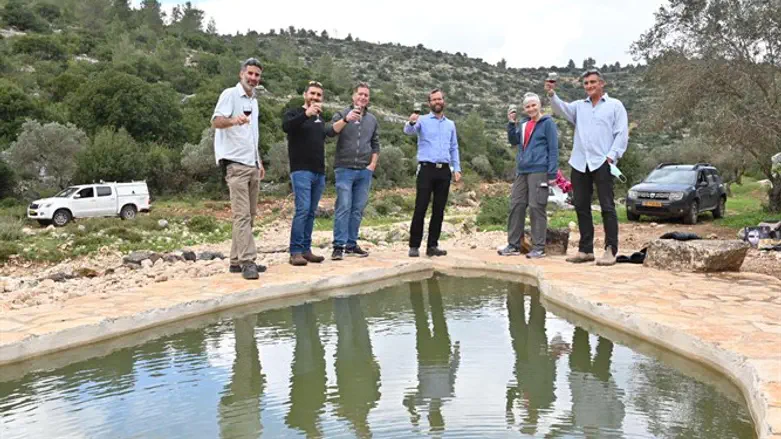 שביל הצפרים ליד נוה צוף