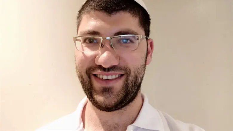 אריאל הנדלר