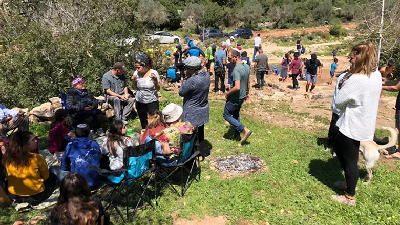 מטיילים בבנימין