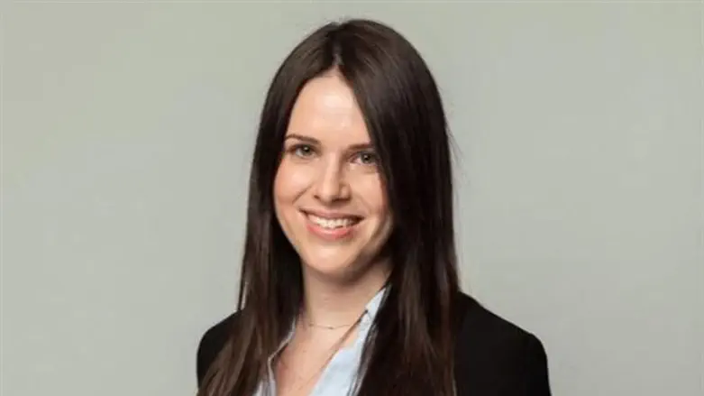 עורכת דין נופר אהרון