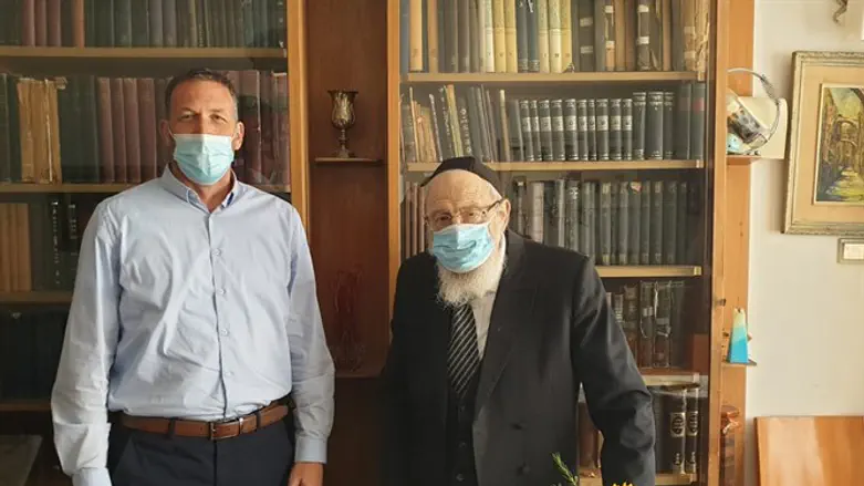 מתן כהנא והרב אריה שטרן