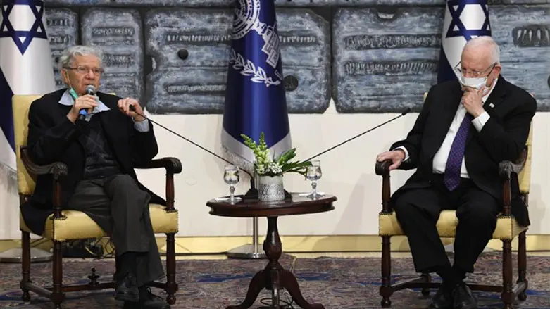 זיכרון בסלון עם פרופ' אהרן ברק