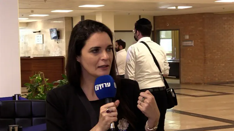 Эмили Муати