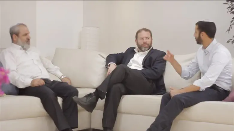 הרב נועם ממן והרב יותם גדסי עם הרב חגי לונדין