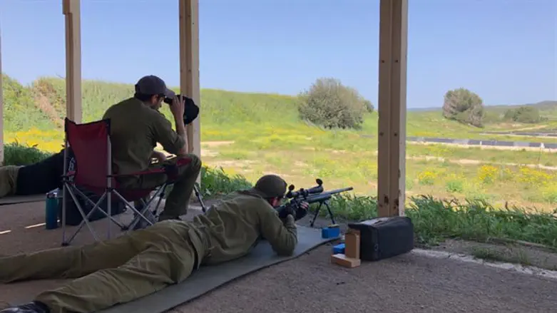 מקצוע צבאי לכל דבר