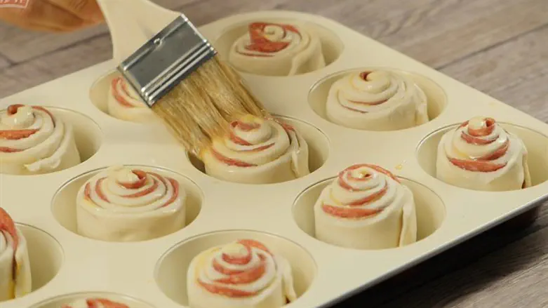 מאפה שושנים עם סלאמי