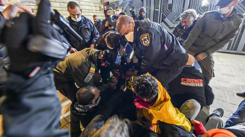 Столкновения у резиденции президента Израиля