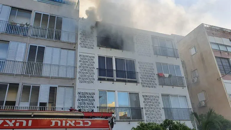 הדליקה בדירה בתל אביב