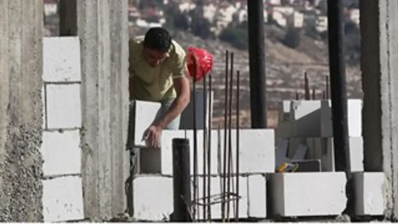 פועלי בניין.