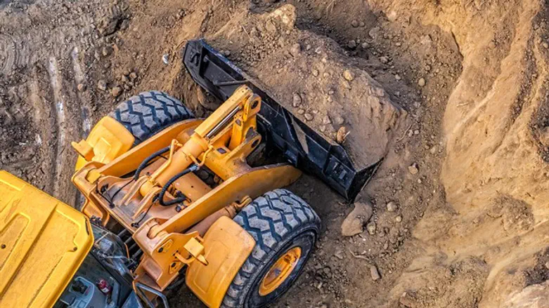 Archeological dig (archive)