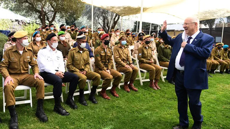 ריבלין והחיילים