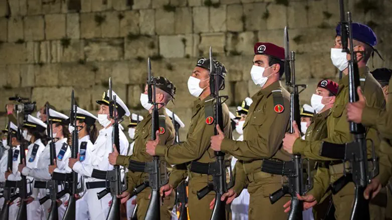 Soldiers at the Remembrance Day ceremony in Jerusalem