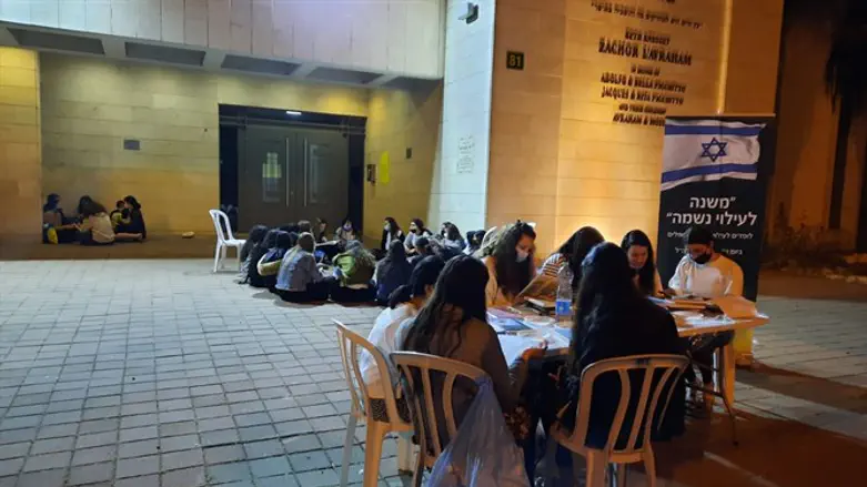 לומדים משניות לעילוי נשמת החללים