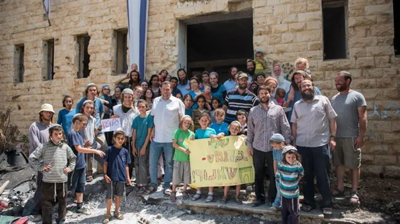 מגורשי חומש ושאנור סמוך למצודה בשאנור