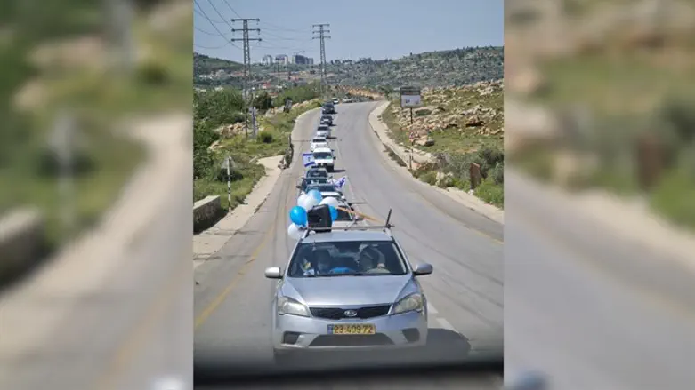 שיירת הרכבים