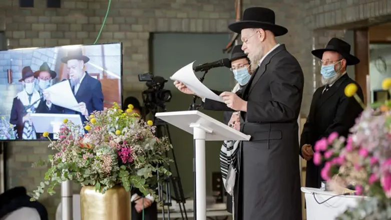 לזכרו של השליח