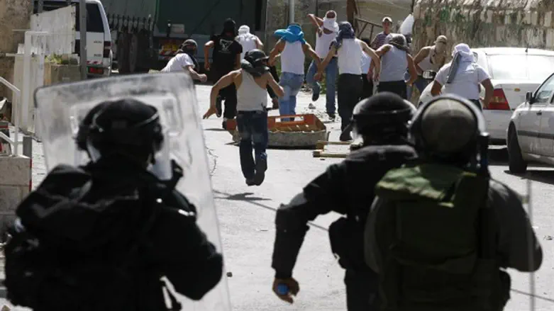 Arab rioters (illustrative)