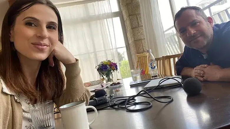 דפנה ליאל ויאיר אטינגר