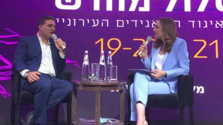 ביבס בוועידת איגוד התאגידים