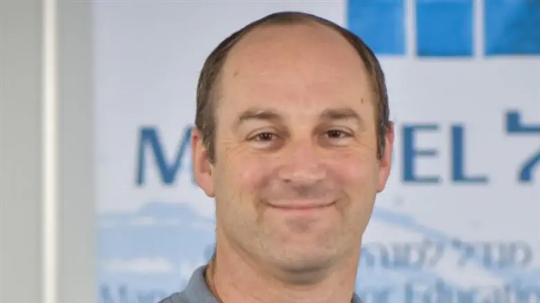 צוריאל רובינס