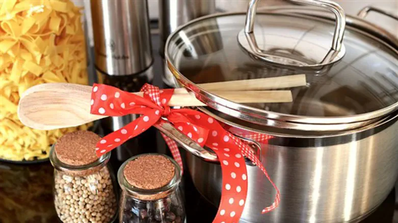 גם סירים קונים באינטרנט