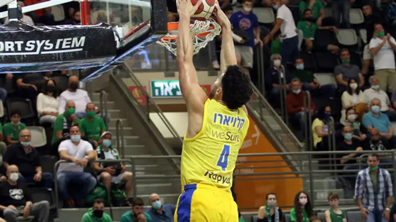 קלויארו הערב. סחף את מכבי לניצחון דרמטי