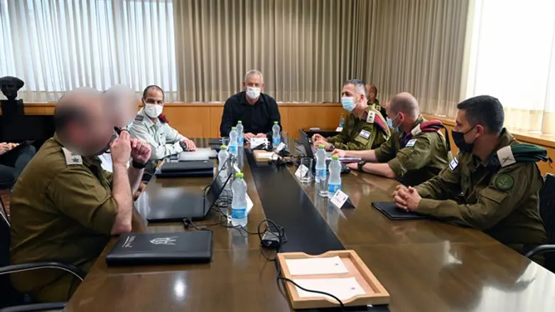 בני גנץ בהערכת מצב