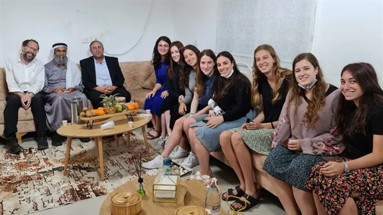 Seminary students visit Sheikh in Rahat