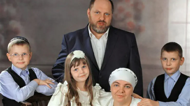 אסון באוקראינה: אב לשלושה ילדים התמוטט בביתו נפטר